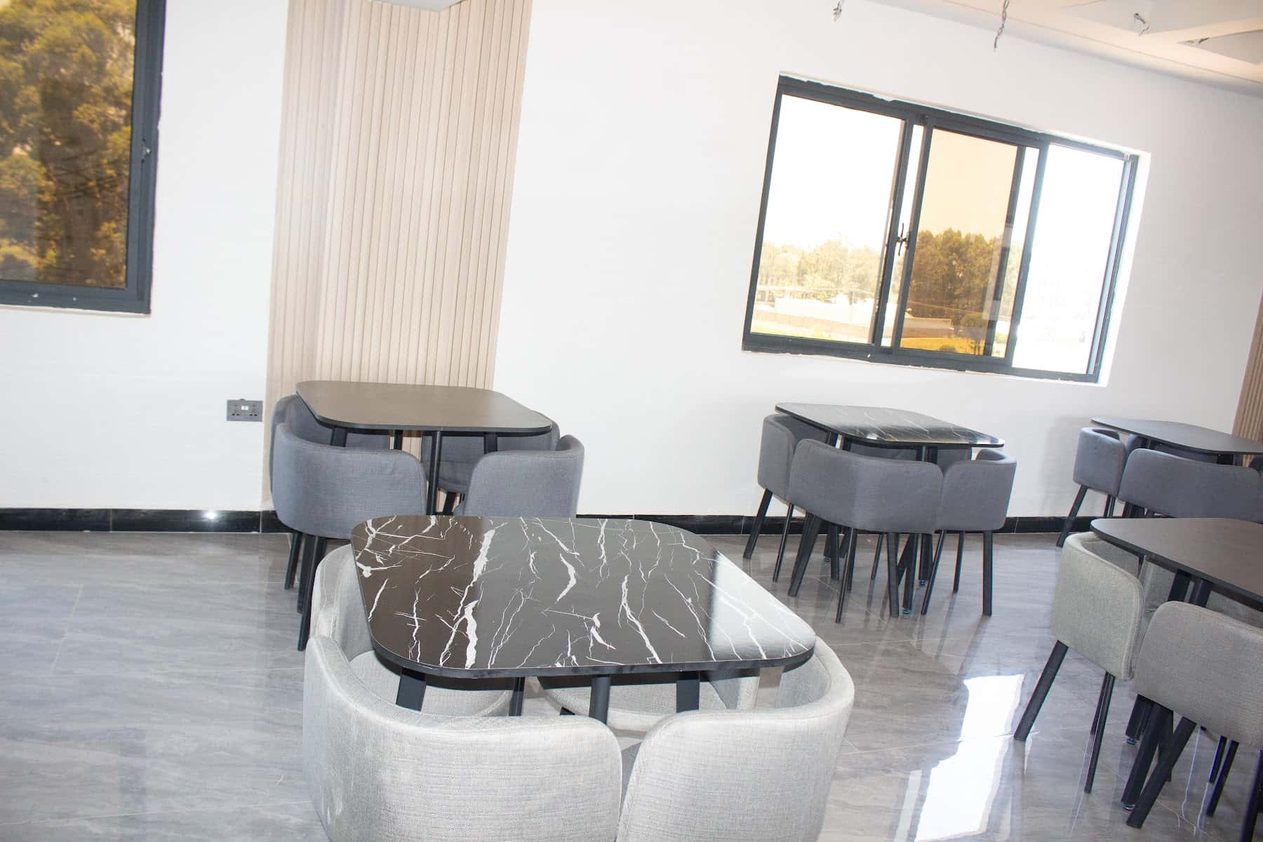 Ground floor: the restaurant and bar, The Leishen (9)