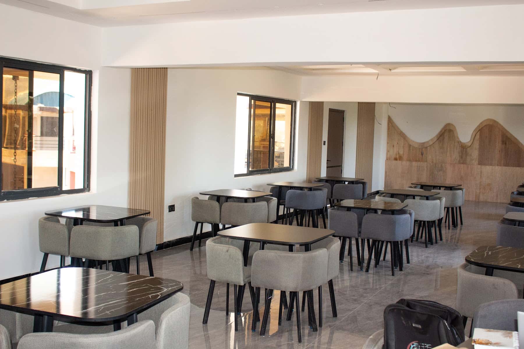 Ground floor: the restaurant and bar, The Leishen (14)