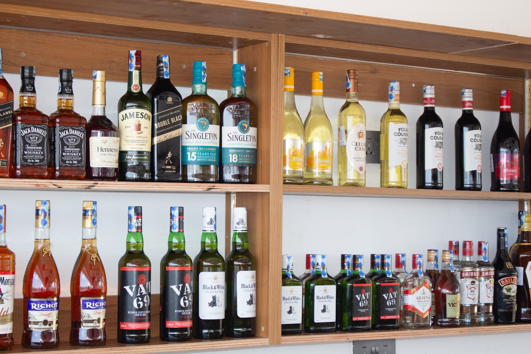 The bar, The Leishen, photo 4 of 10
