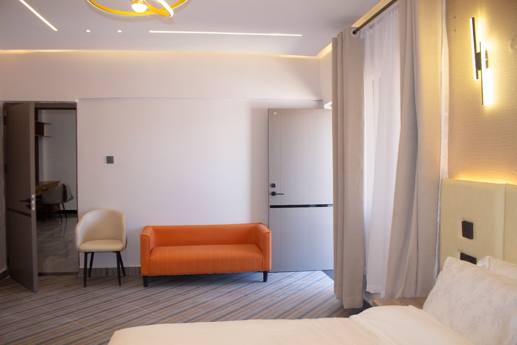 Executive Suite, 1 Bedroom at The Leishen, photo 28 of 33
